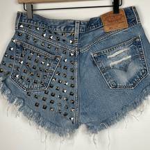 Levi’s  501 vintage 1990 medium wash silver studded shorts, size 33 frayed hem