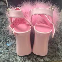 Thrills Sugar  Platform Pink Boa Size 5