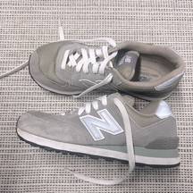New Balance  574 Classics Sneakers Grey woman’s Sz 8.5 W574GS