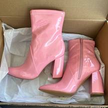 women’s pink booties, size 6 new light pink bubblegum