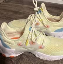 Nike React Presto Barely Volt Running Size 7Y  (Women’s 8.5-9)  BQ4002-700