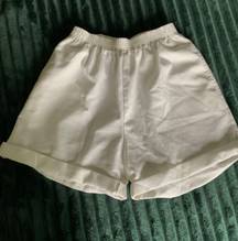 White cinched Waist Shorts