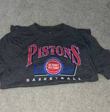 detroit pistons t-shirt