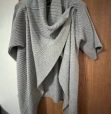 Vera wang Cowl neck sweater