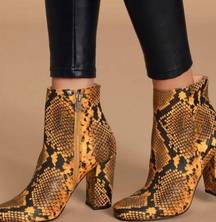 Steve Madden  Boots Yellow Snakeskin Print Pixie Ankle Boot, Sz 10