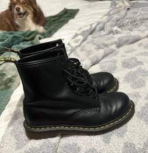 Dr. Martens Doc marten Black Boots