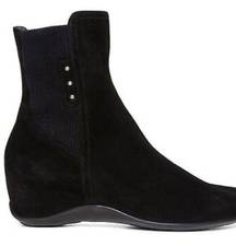 Aquatalia Black Weatherproof Suede Versus Ankle Boots/Booties Sz. 7