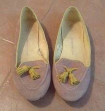 Gap tan and yellow tassel loafers
