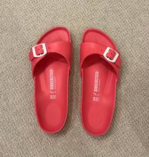 Sandal