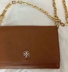 Tory Burch wallet on chain