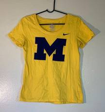 Nike Initial Embroidered M Tee Shirt Women Size Medium Yellow & Black