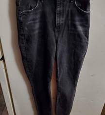 Alice and olivia jeans size 27 black waist 27 inches stretches to  30 inseam 27”