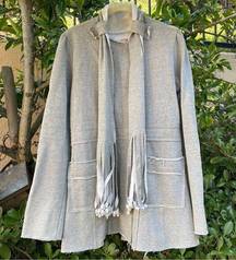 Lucy Love Light Gray Fleece Jacket/Coat w/Built in Scarf. Size Medium. VGUC!