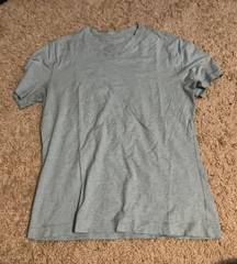 Lululemon heathered light blue v neck t shirt size medium