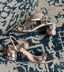 ELIZABETH & JAMES Snake Print Heels Sz 6