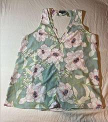 women’s green floral v neck Madison sleeveless Tank Top LG cute GUC polyester