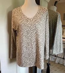 American Eagle XS Leopard Top