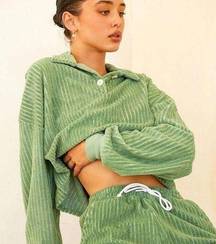 Dippin Daisy’s Swimwear Dippin Daisys Womens Terry Cloth Cropped Marina Pullover Lounge Top Size M Green