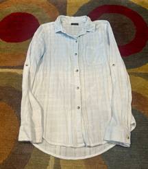 Ombre White Light Blue Fitted Linen Button Down Top Women’s Medium