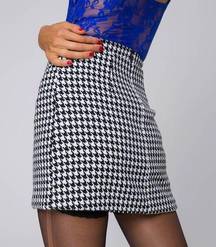 Forever 21 Fall / Winter classic: Small black & tan checkered skirt