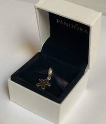 Pandora gingerbread Charm