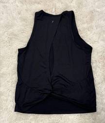 Fabletics keyhole tank