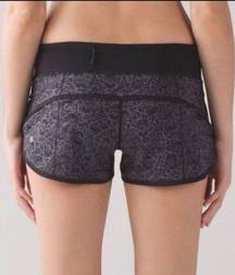 Lululemon  Speed Shorts 2.5" Flossy Dark Carbon