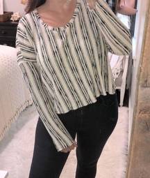 Storia size large striped cropped sweatshirt