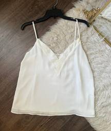 Versona Medium White Tank Top Lace V Neck