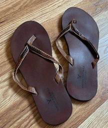 American Eagle flip flops