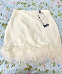 ondon Feathered Skirt