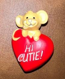 Valentines Mouse Brooch Pin-Hallmark ‘Hi Cutie’-Vintage 2” Plastic EUC