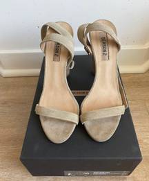 Season 2 Suede Block Heel Sandal in Beige Size 38