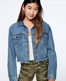 NWT Pink Victoria's Secret Cropped Raw Hem Jean Jacket Blue Denim Size L