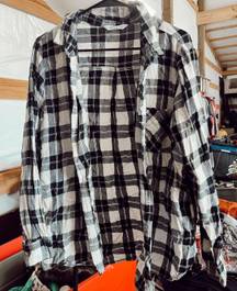 XL Black & White Oversized Flannel