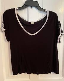 Forever 21 Black Cropped Tee