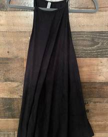 Women’s black spaghetti strap velvet like dress