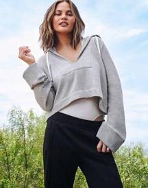 A.L.C. On Duty Gray Declan Cropped Hoodie Sweatshirt XS Women’s Chrissy Teigen