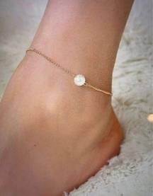 NWT Shein pearl anklet on gold tone chain