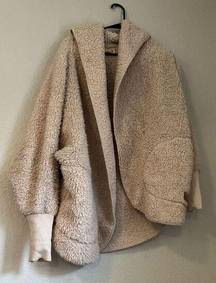 Nordic Beach wrap Fleece Sherpa Hood Body Wrap Coastal cardigan beige one size