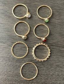 Set of gold rings