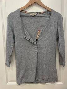 EUC- Burberry Brit 3/4 sleeve top