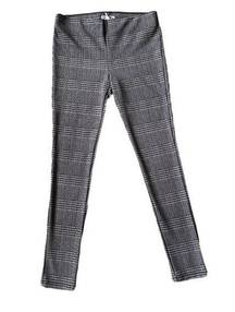 Aeropostale  black and gray checkered tapered leg pant women's M