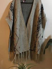 Super Soft Oversized Fringe Kimono! button armholes