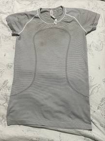 Lululemon Swiftly Tech Short Sleeve Shirt 2.0 Race Length Tetra Stripe