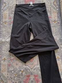 Cross Waist Flare Leggings