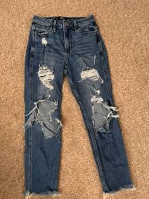 Hollister Curvy High - Rise Mom Jean