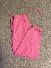 pink sweatpants