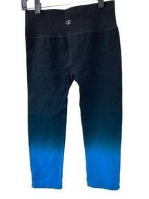 Champion   Seamless Capri Legging, Dip Dye Black/Underwater Blue, Medium