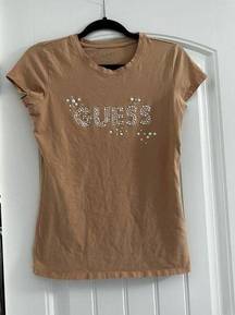 Guess  T-Shirt Women’s Y2K 2000s Vintage Spell out Size large Minimalist Pearl​​